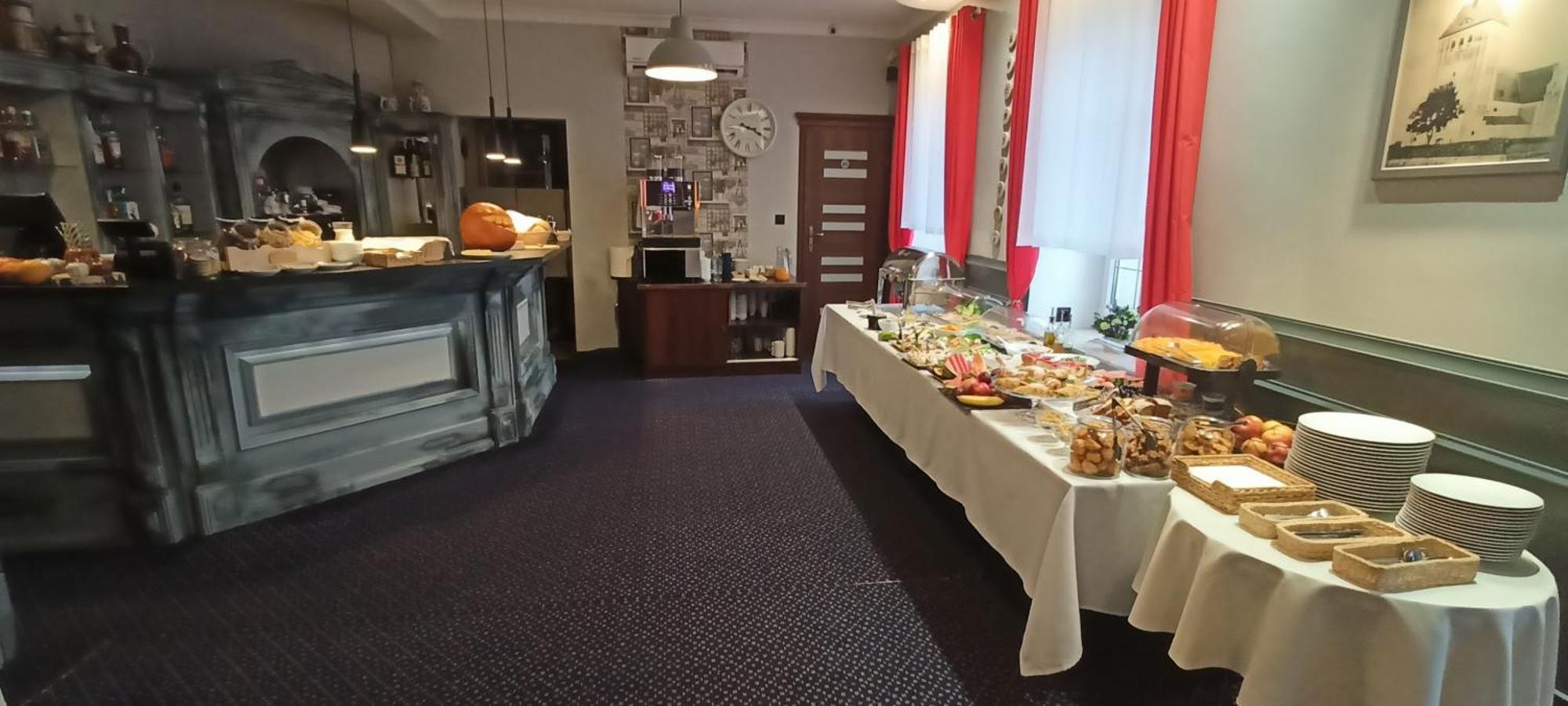 Hotel Diamond W Bialym Dworku Rumia Extérieur photo
